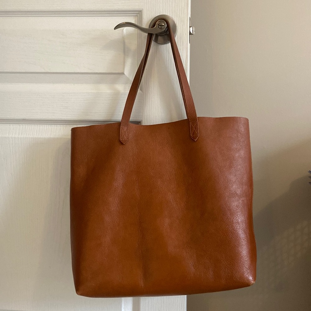 Large transport tote